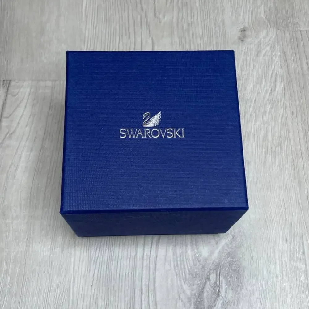 Swarovski silver dial